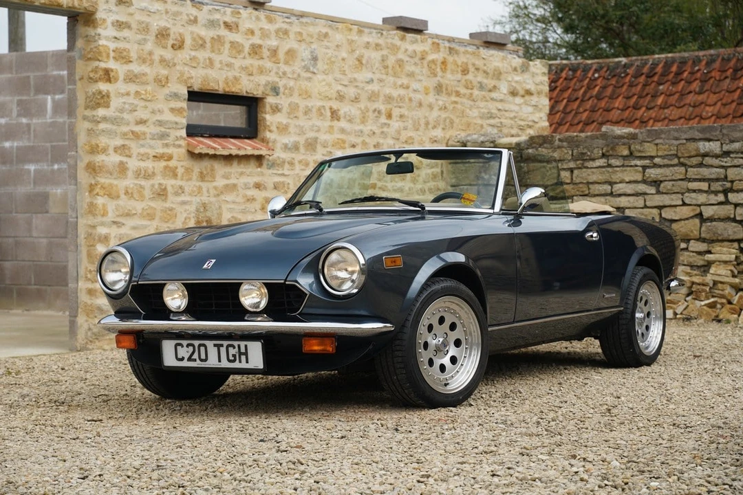 1986 Pininfarina - Image 14 of 30