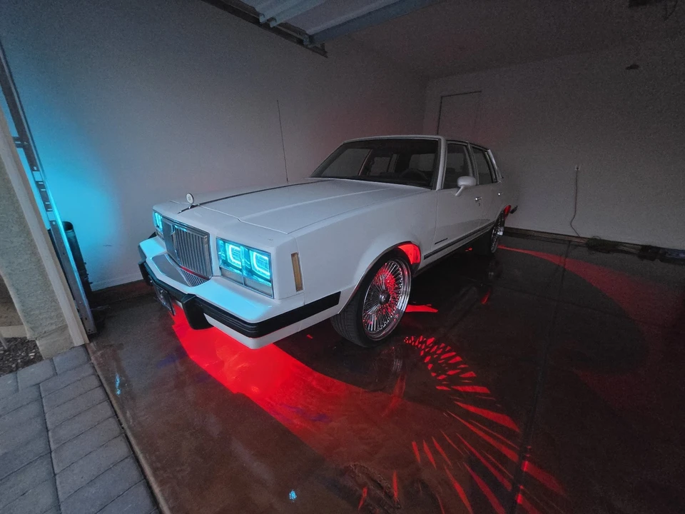 1986 Pontiac Bonneville 5th+ Gen - Image 2 of 10