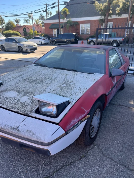 1986 Pontiac Fiero - Image 4 of 18
