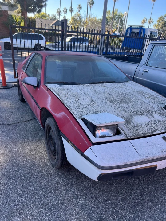 1986 Pontiac Fiero - Image 5 of 18