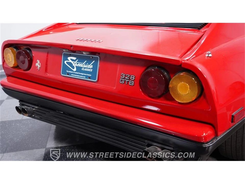 1986 Pontiac Fiero - Image 22 of 31