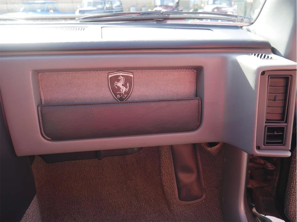 1986 Pontiac Fiero - Image 26 of 31