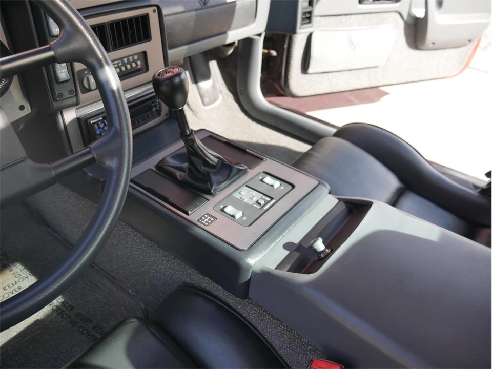 1986 Pontiac Fiero - Image 14 of 31