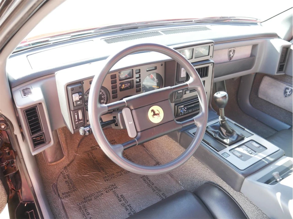 1986 Pontiac Fiero - Image 30 of 31