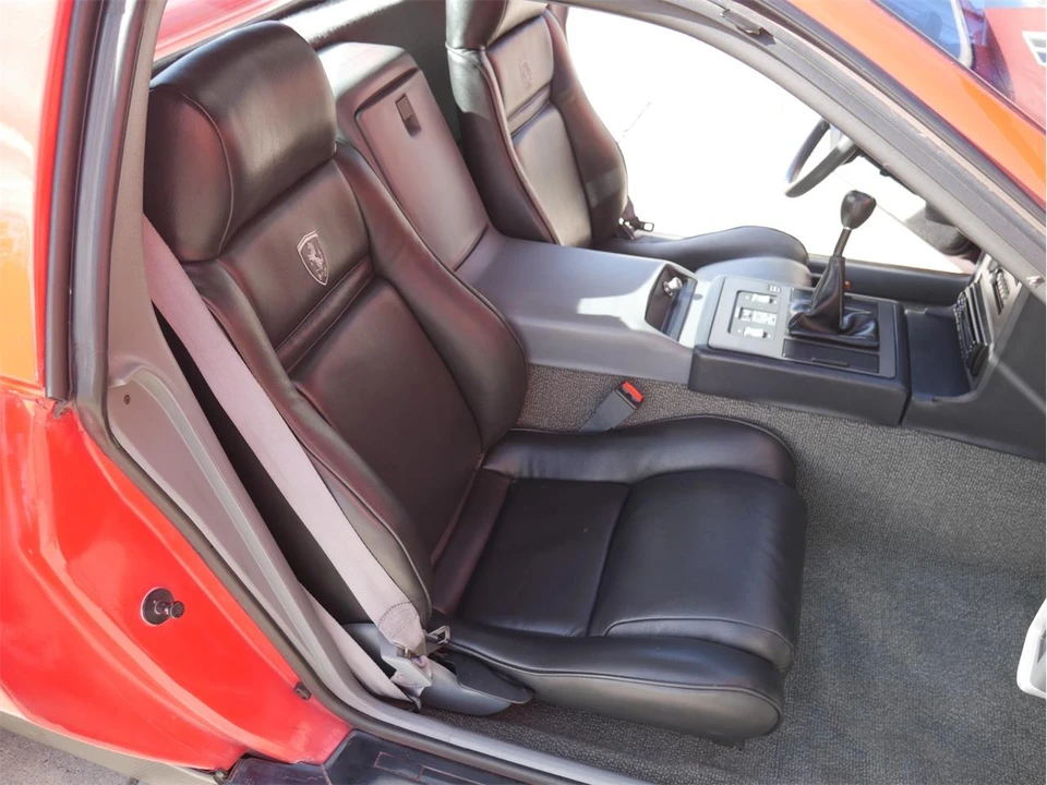 1986 Pontiac Fiero - Image 19 of 31