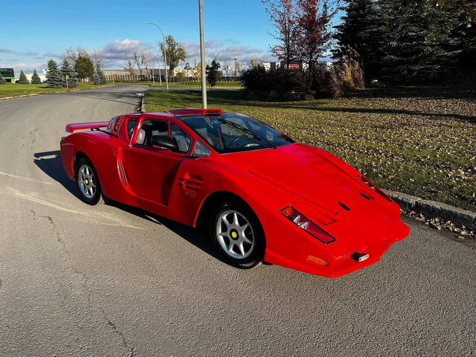 1986 Pontiac Fiero - Image 17 of 31
