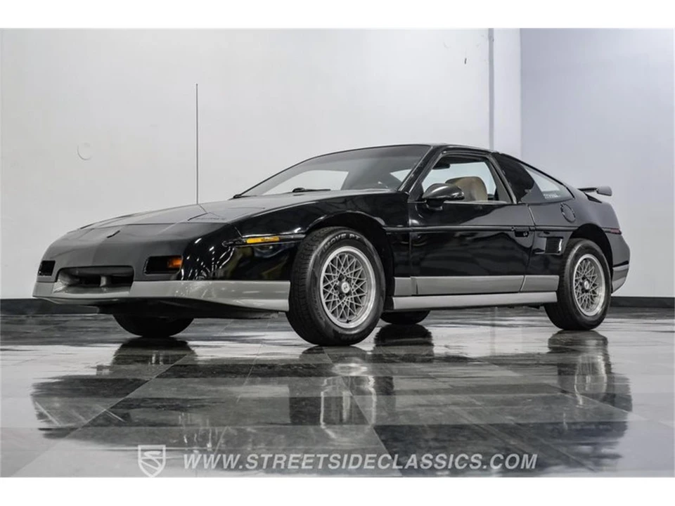 1986 Pontiac Fiero - Image 21 of 31