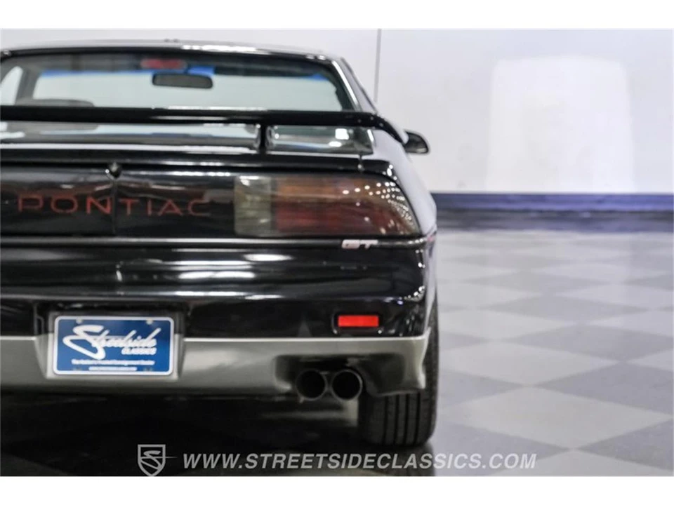1986 Pontiac Fiero - Image 26 of 31