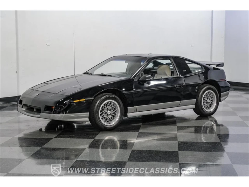 1986 Pontiac Fiero - Image 6 of 31