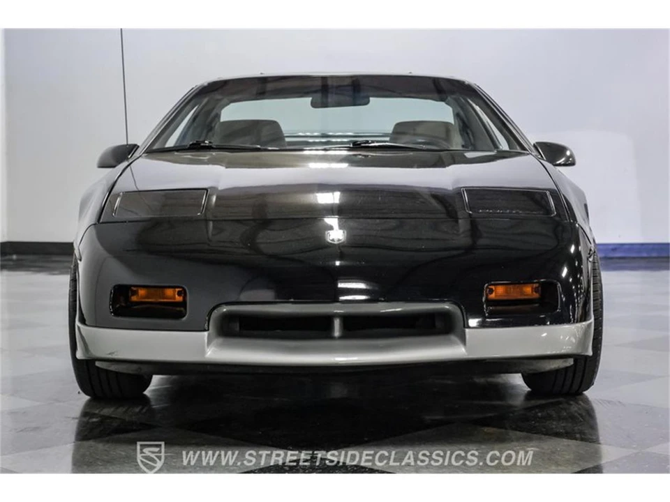 1986 Pontiac Fiero - Image 18 of 31