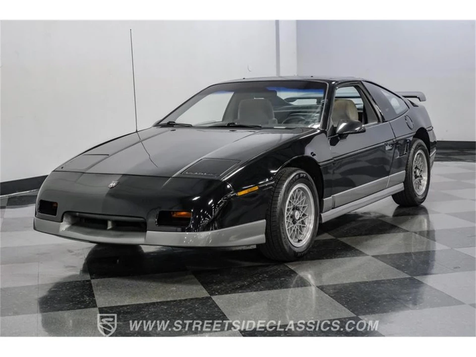 1986 Pontiac Fiero - Image 19 of 31
