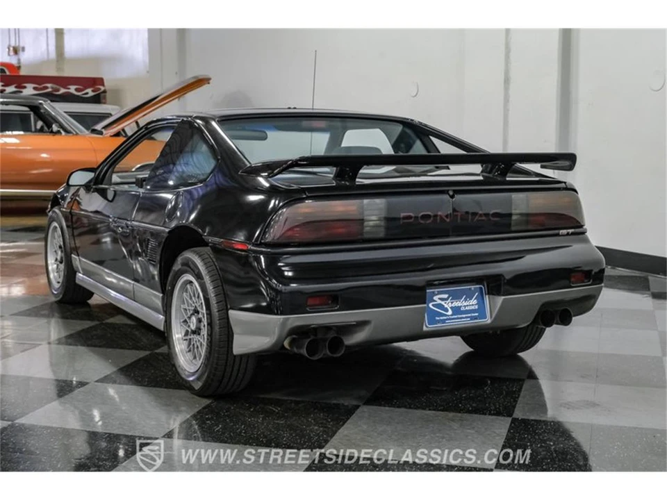 1986 Pontiac Fiero - Image 10 of 31
