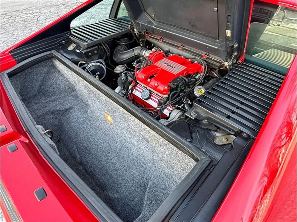 1986 Pontiac Fiero - Image 11 of 31