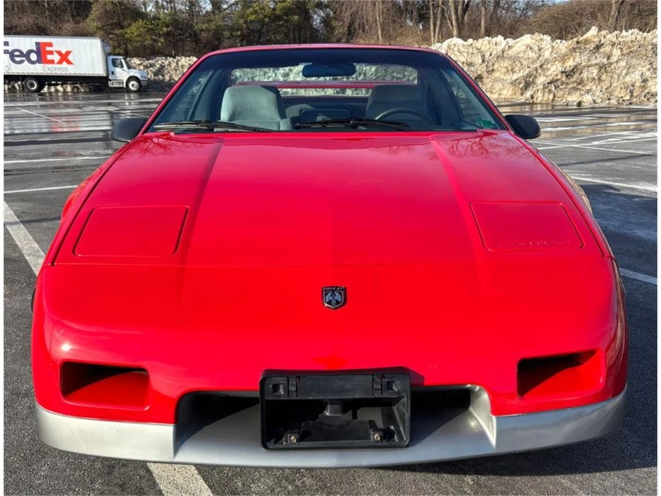 1986 Pontiac Fiero - Image 21 of 31