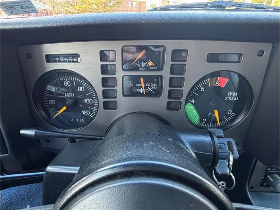 1986 Pontiac Fiero - Image 16 of 31