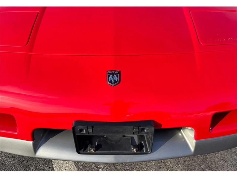 1986 Pontiac Fiero - Image 24 of 31