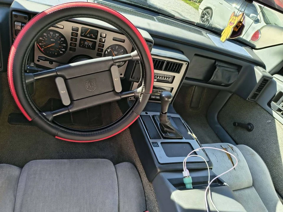 1996 Pontiac Fiero - Image 2 of 7