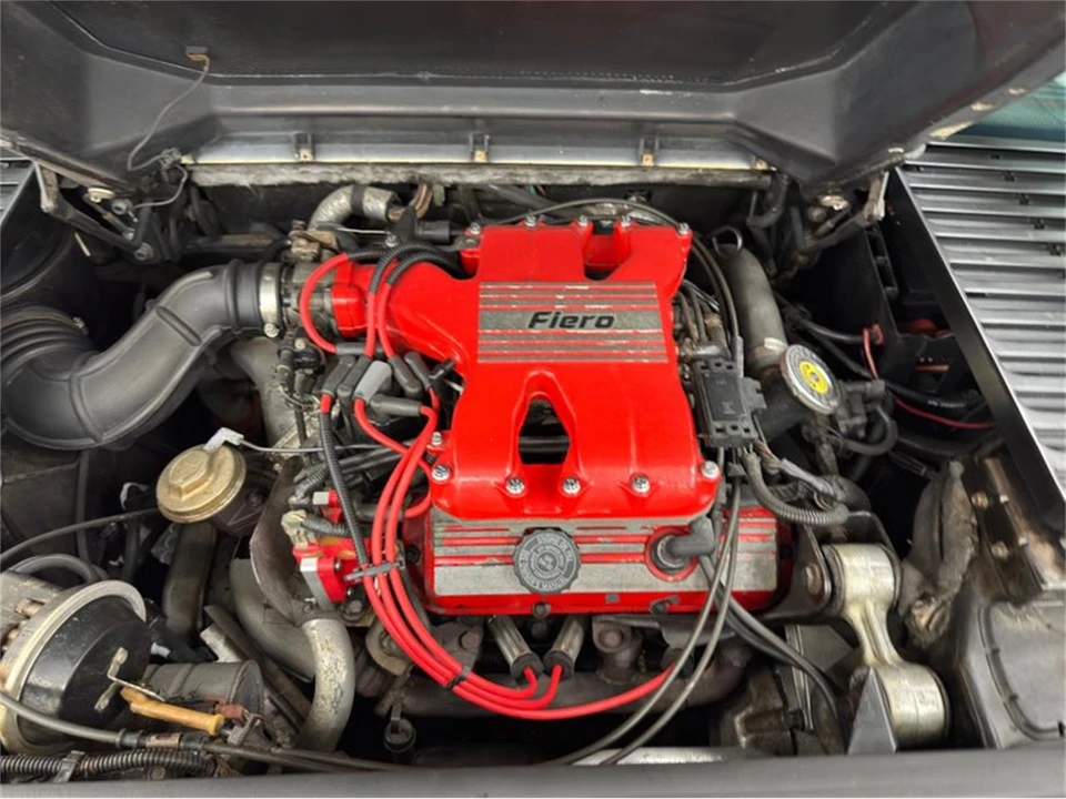 1986 Pontiac Fiero - Image 30 of 31