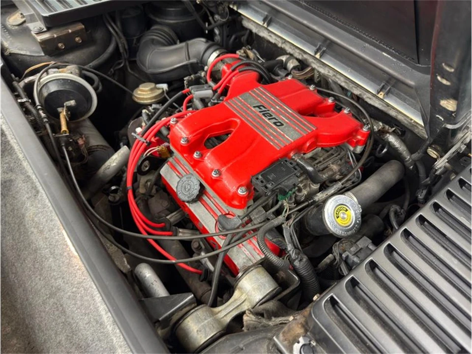 1986 Pontiac Fiero - Image 31 of 31
