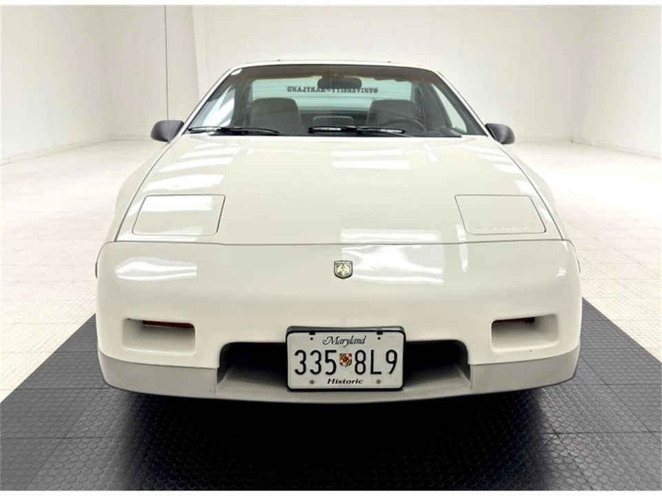 1986 Pontiac Fiero - Image 8 of 31