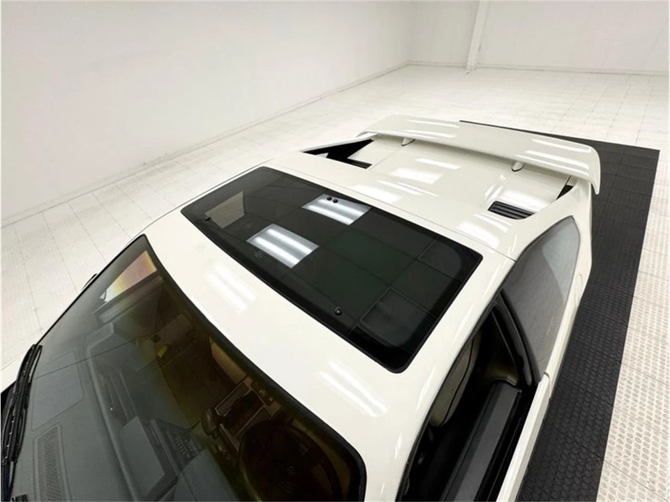 1986 Pontiac Fiero - Image 12 of 31