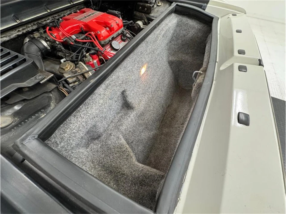 1986 Pontiac Fiero - Image 26 of 31