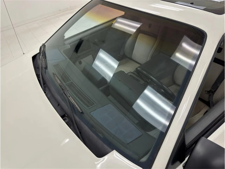 1986 Pontiac Fiero - Image 11 of 31