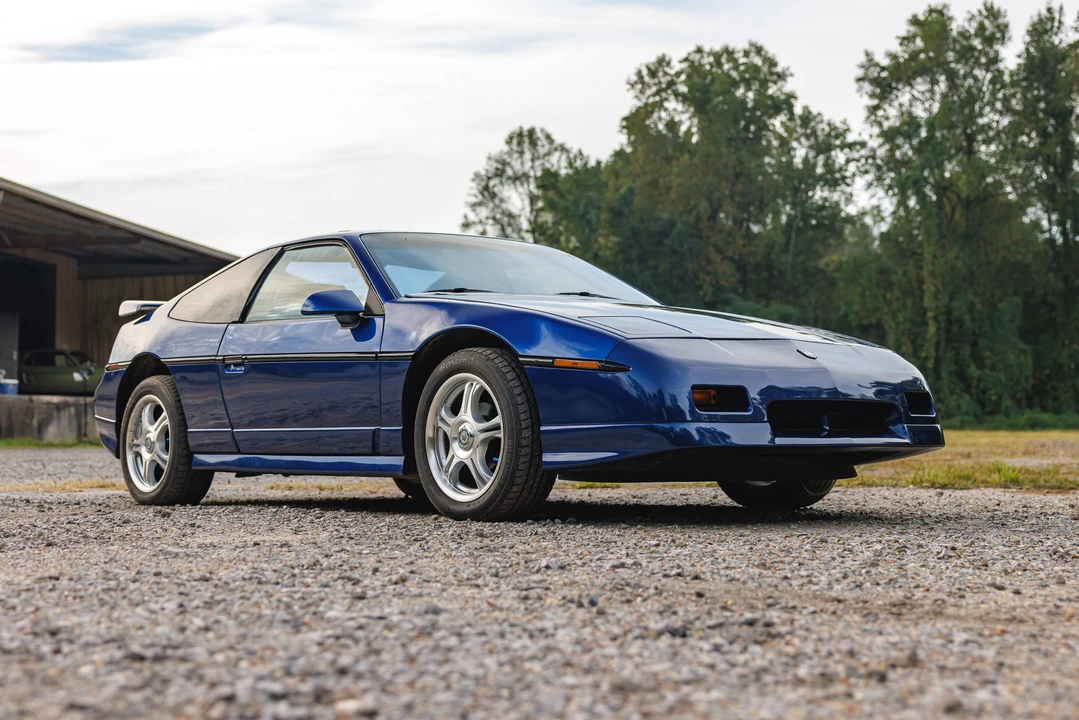 1986 Pontiac Fiero GT - Image 3 of 31