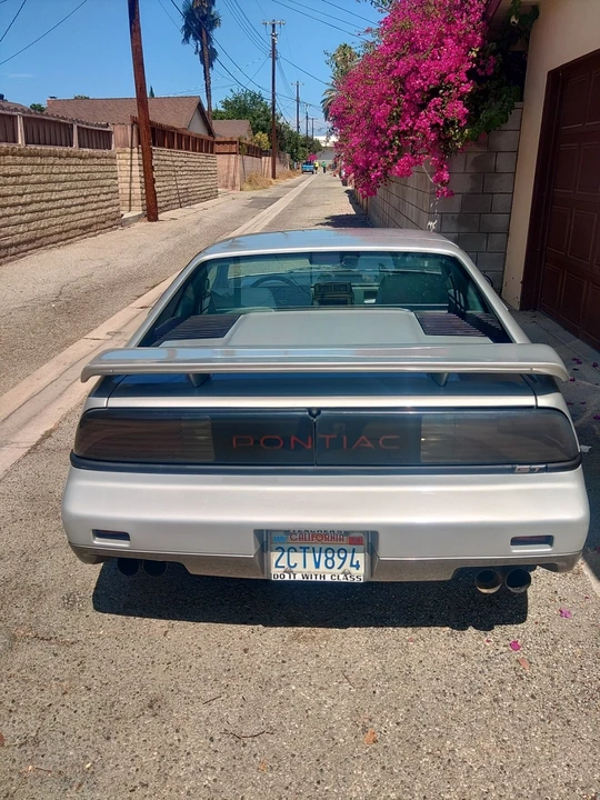 1986 Pontiac Fiero GT - Image 2 of 8