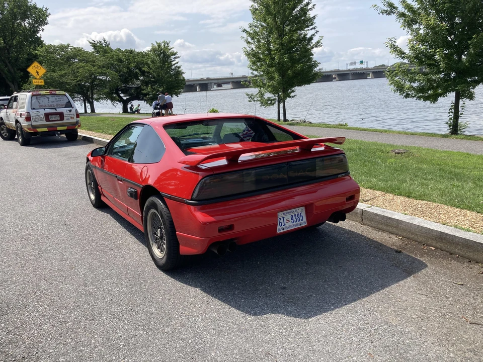 1986 Pontiac Fiero GT - Image 9 of 31