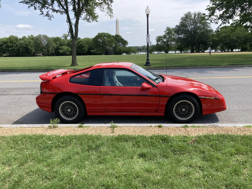 1986 Pontiac Fiero GT - Image 12 of 31