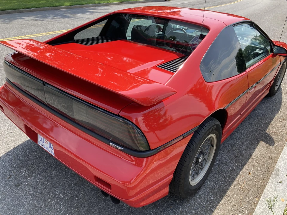 1986 Pontiac Fiero GT - Image 30 of 31