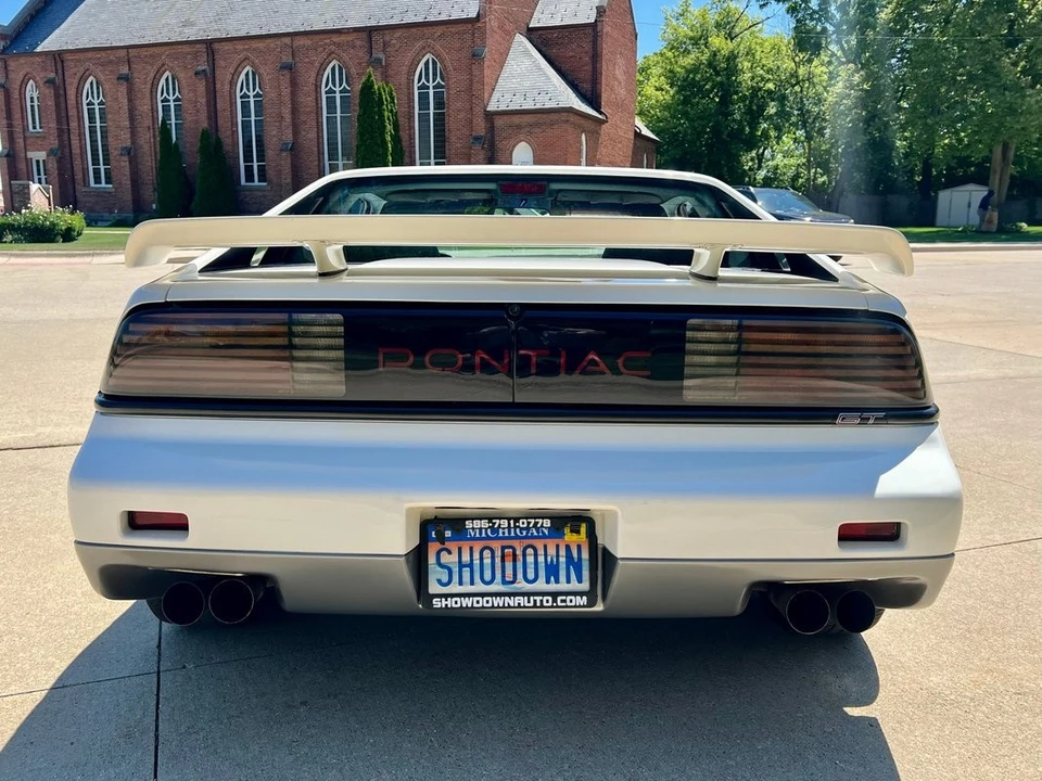 1986 Pontiac Fiero GT - Image 6 of 31