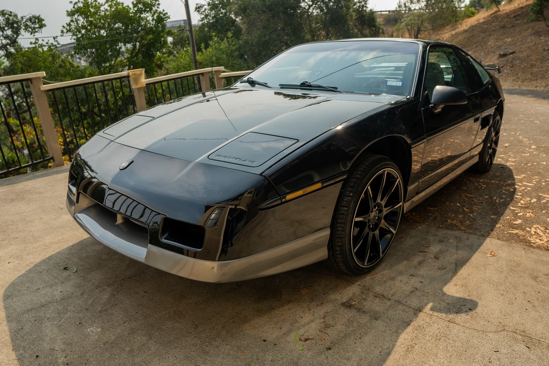 1986 Pontiac Fiero GT - Image 15 of 31