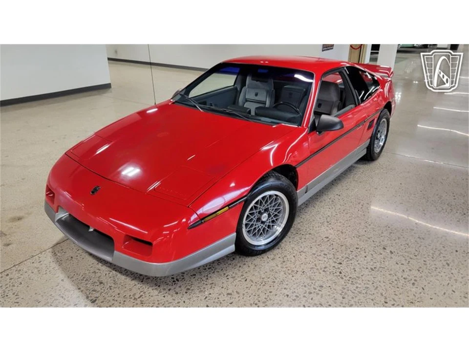 1986 Pontiac Fiero GT - Image 21 of 31
