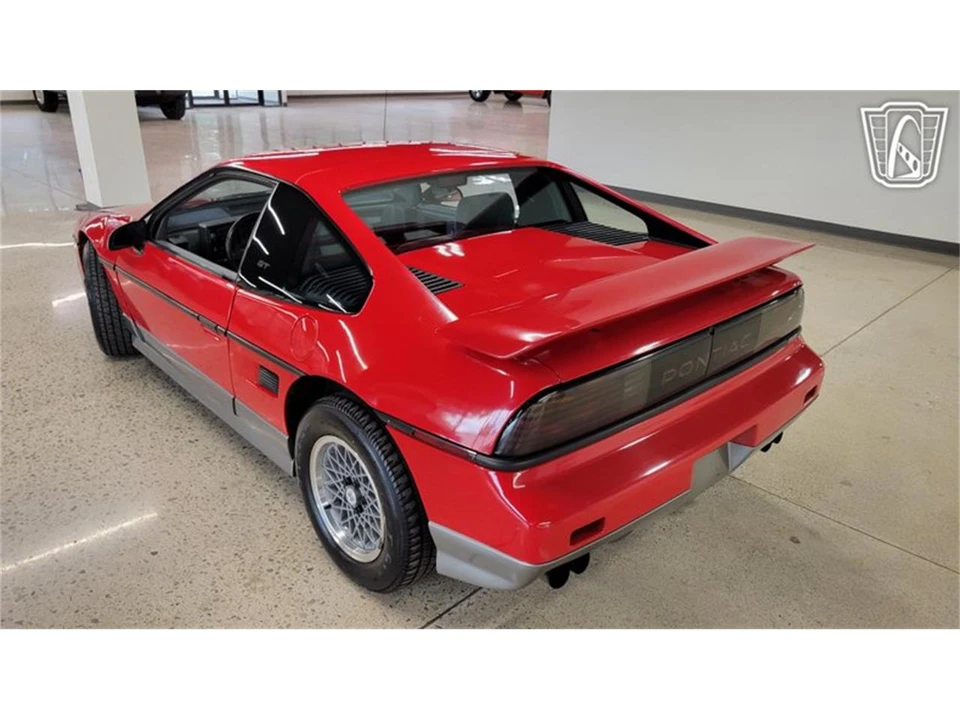 1986 Pontiac Fiero GT - Image 29 of 31