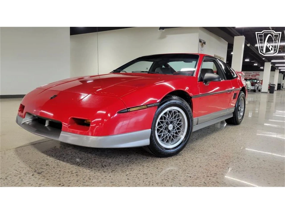 1986 Pontiac Fiero GT - Image 19 of 31