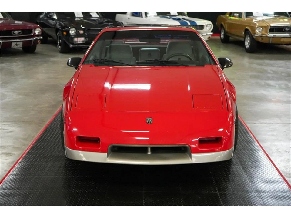 1986 Pontiac Fiero GT - Image 9 of 31
