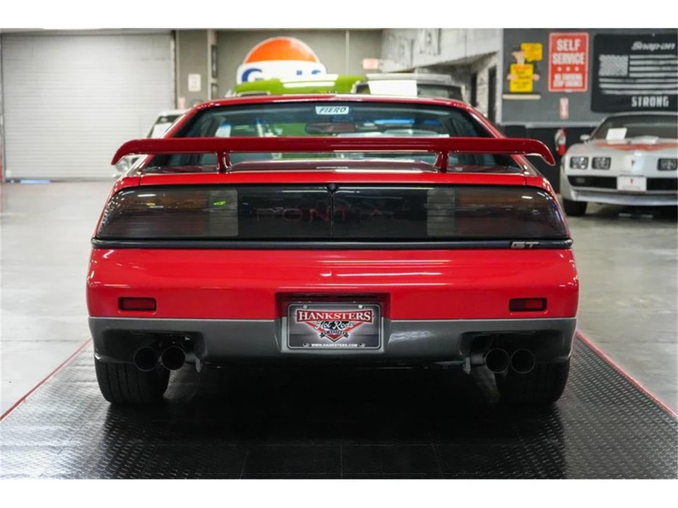1986 Pontiac Fiero GT - Image 21 of 31