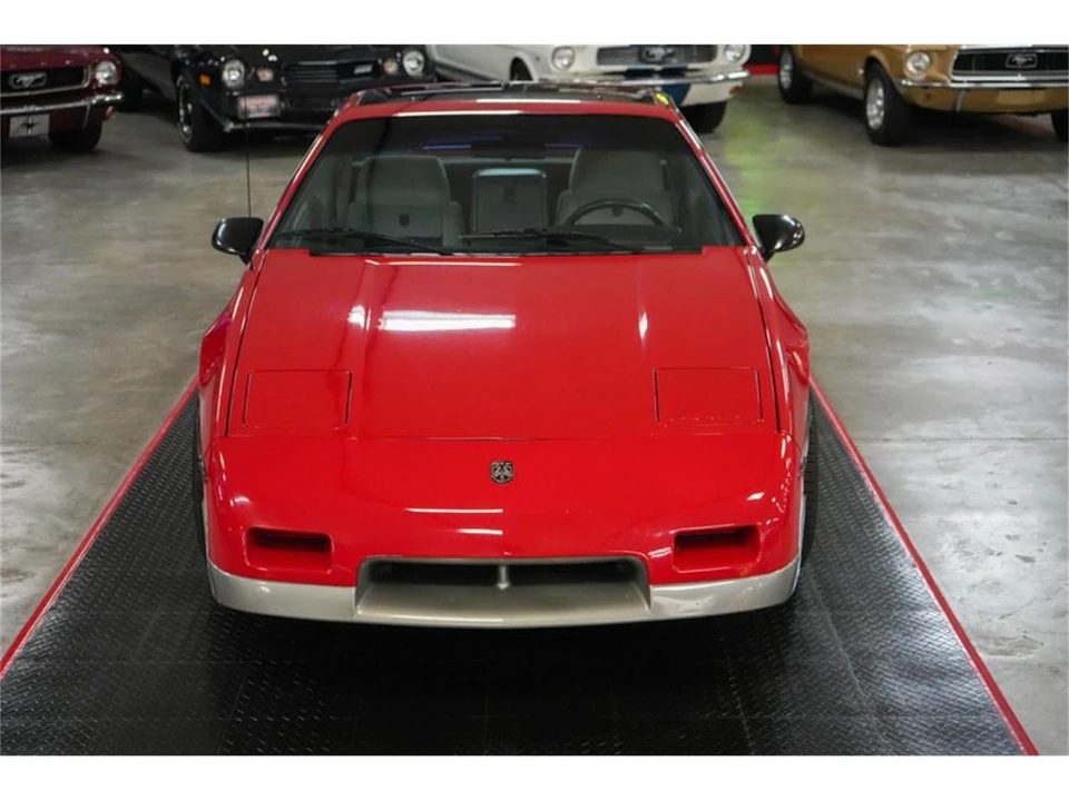 1986 Pontiac Fiero GT - Image 17 of 31