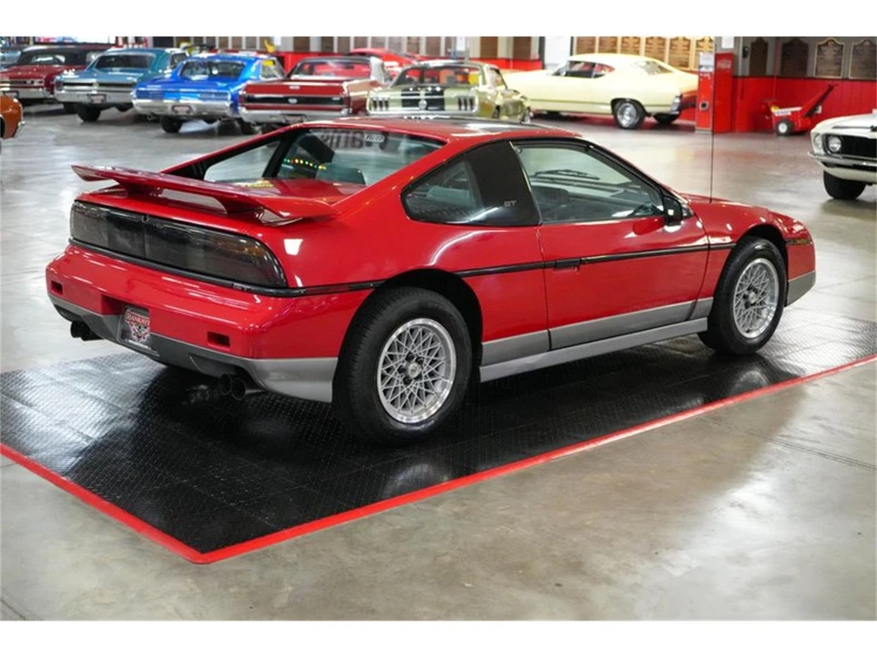 1986 Pontiac Fiero GT - Image 6 of 31