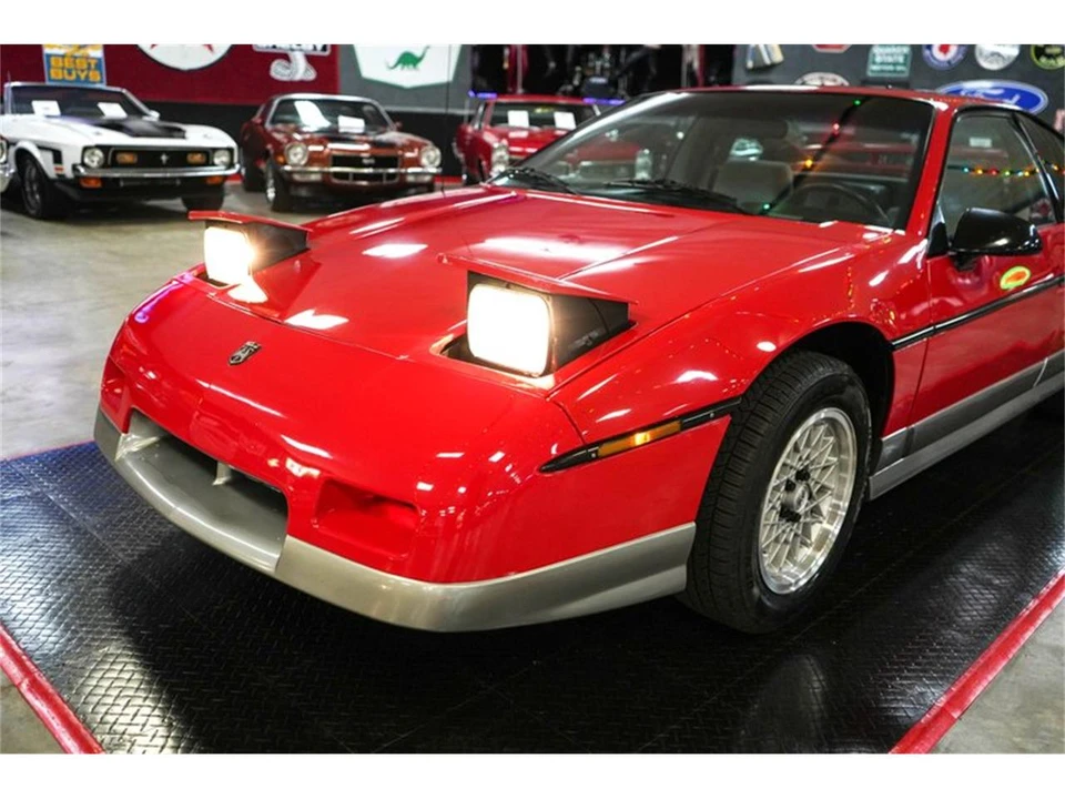 1986 Pontiac Fiero GT - Image 30 of 31