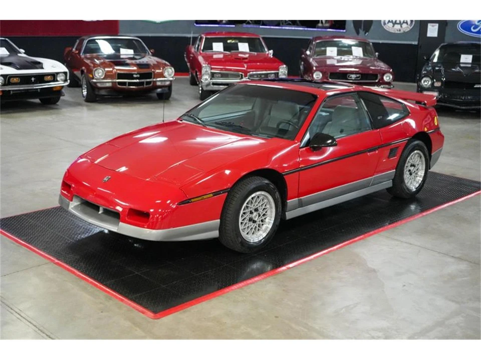 1986 Pontiac Fiero GT - Image 10 of 31