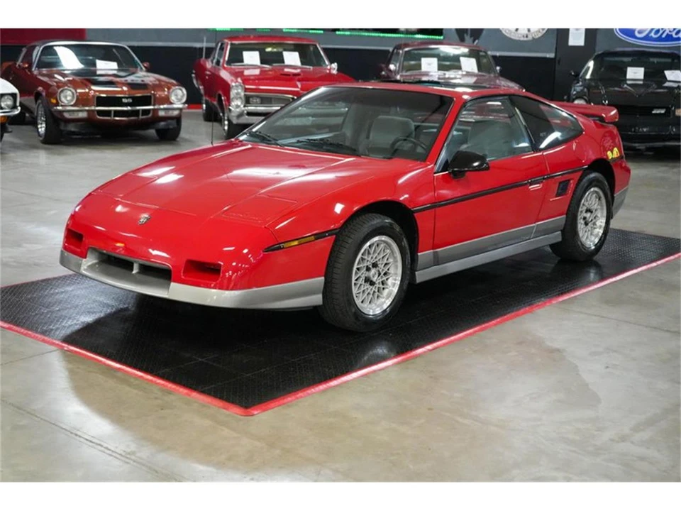 1986 Pontiac Fiero GT - Image 2 of 31
