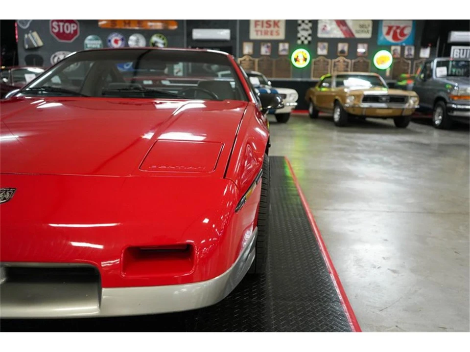 1986 Pontiac Fiero GT - Image 27 of 31