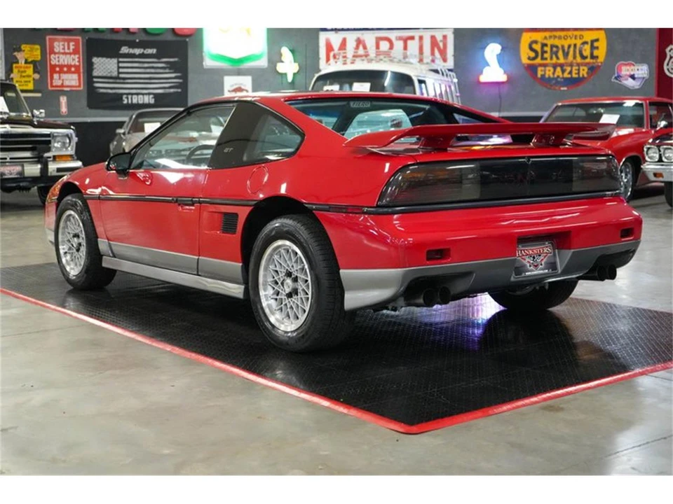 1986 Pontiac Fiero GT - Image 20 of 31
