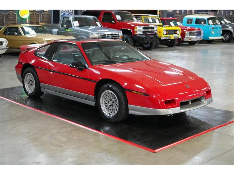 1986 Pontiac Fiero GT - Image 8 of 31