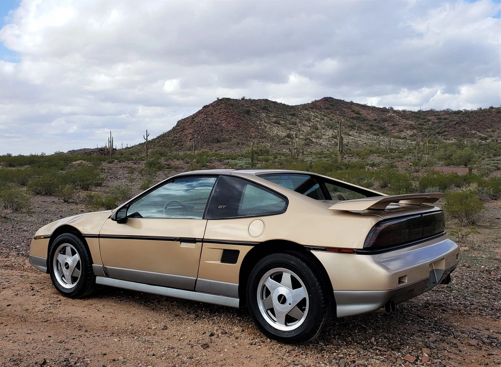 1986 Pontiac Fiero GT - Image 6 of 31