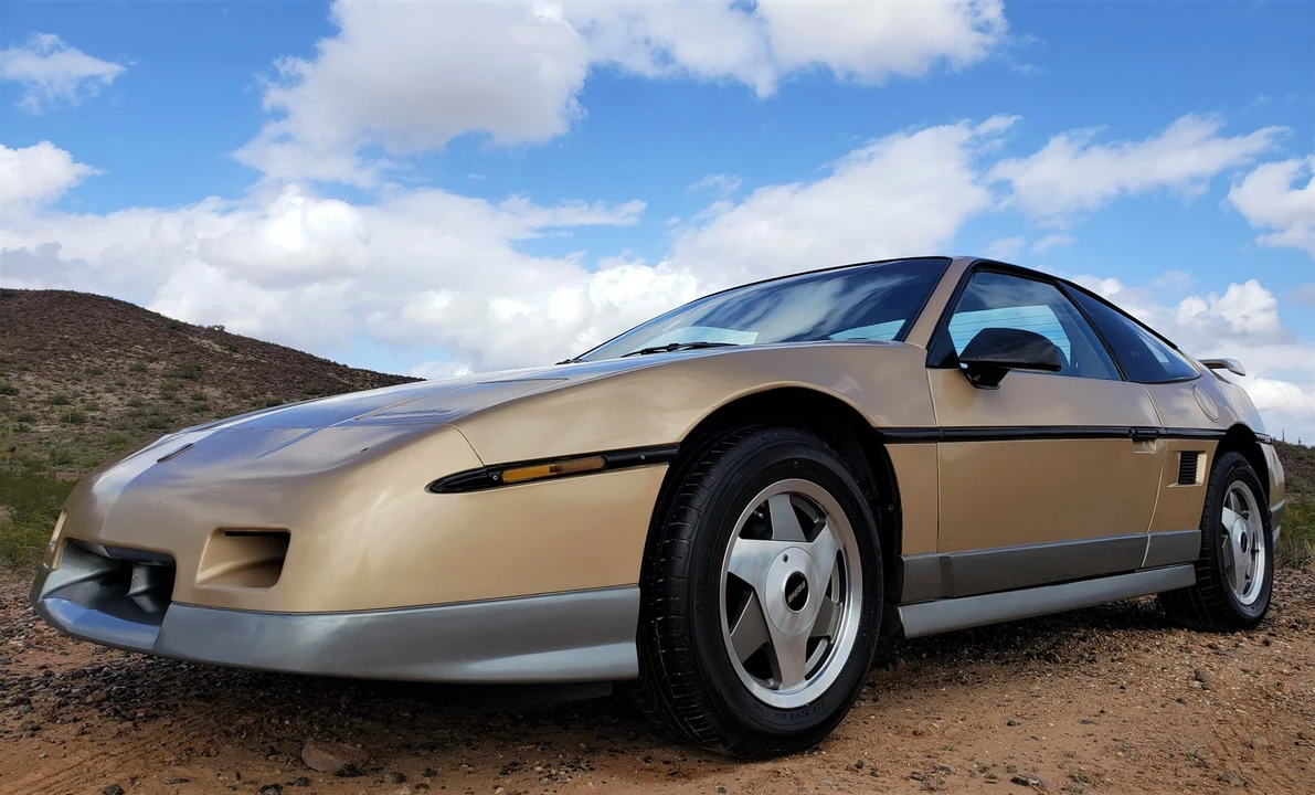 1986 Pontiac Fiero GT - Image 2 of 31