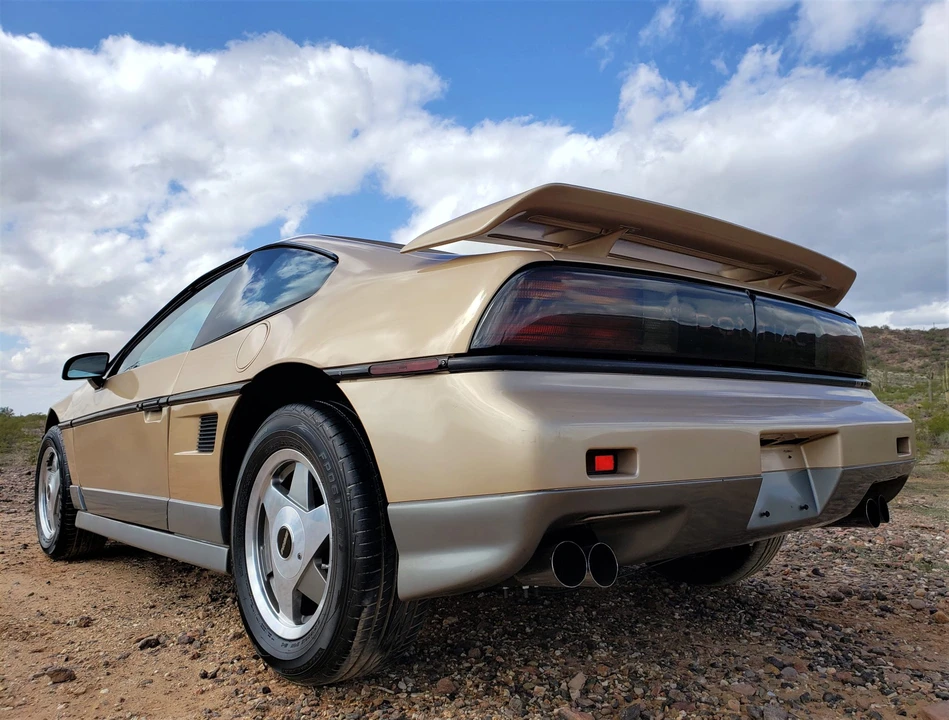1986 Pontiac Fiero GT - Image 7 of 31